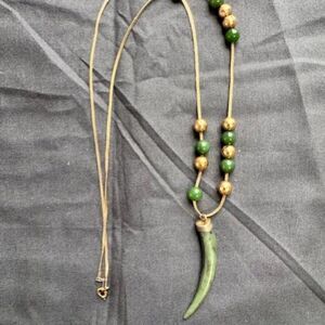 Vintage Carved Jade Horn Necklace w Gold/Green Round Accents w Gold Toned Chain